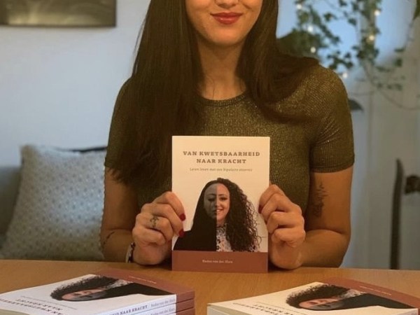 FEM interviewt… Nadya van der Sluis van @bipoetry__